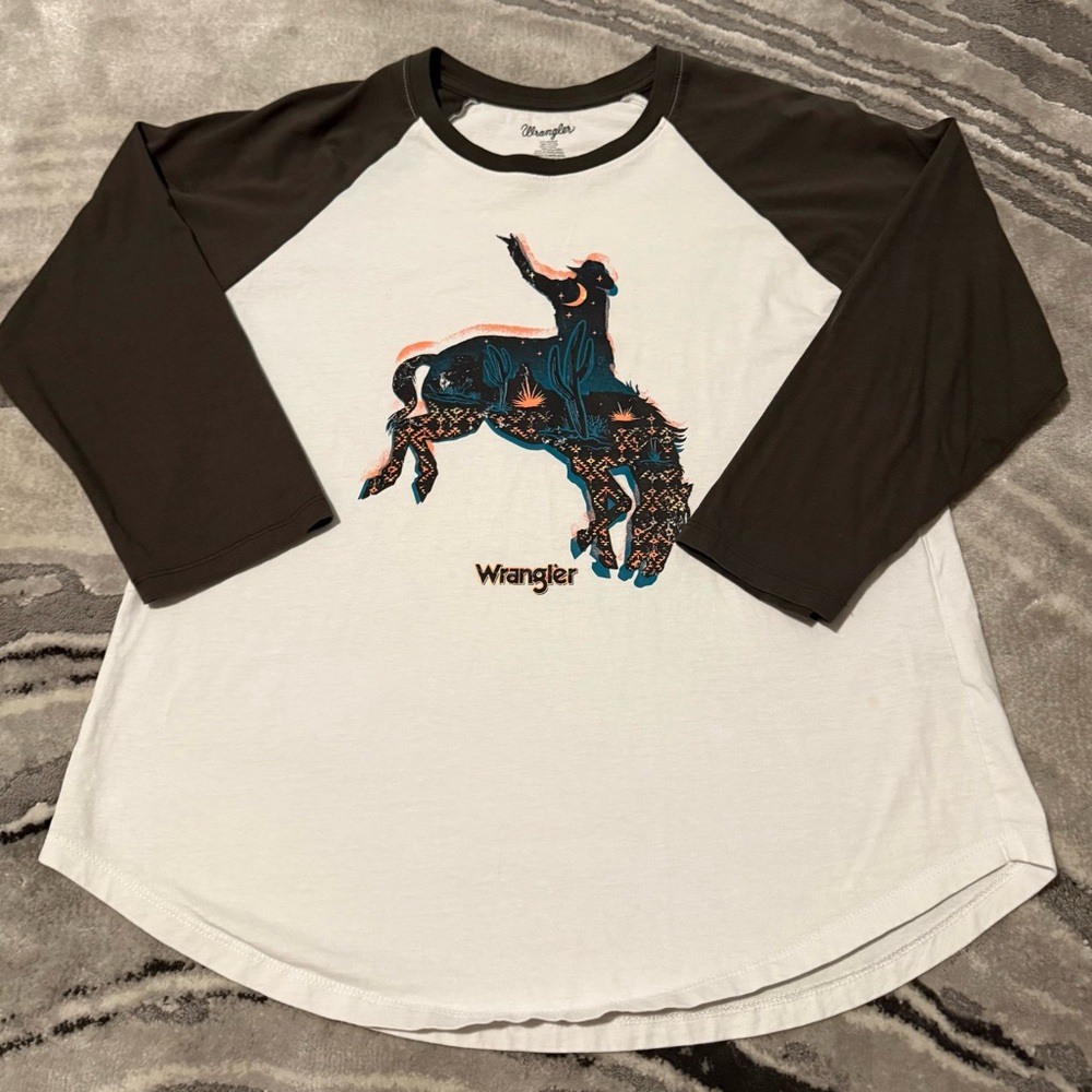 Wrangler Bronco Buster Dream 3/4 Sleeve Tee.